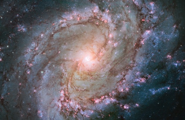 New-Hubble-Image-of-Spiral-Galaxy-M83